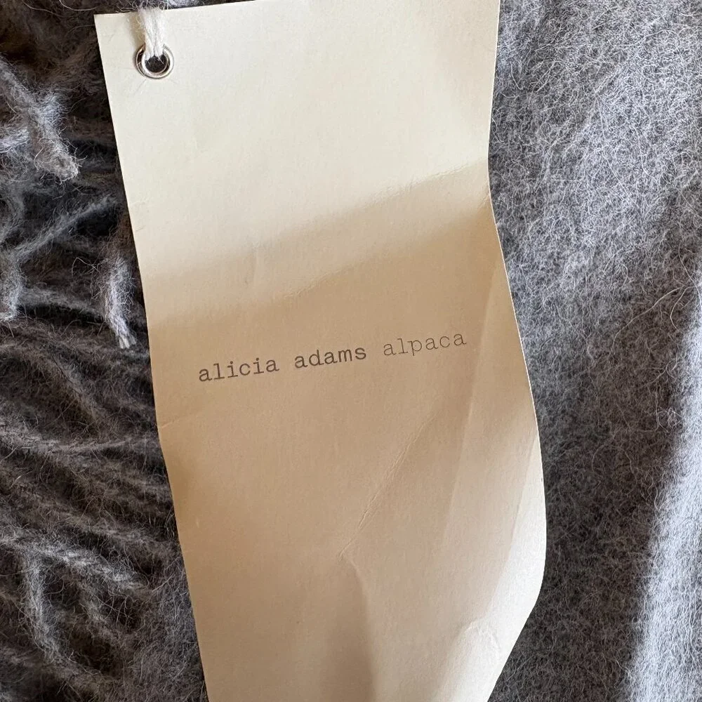 NEW NWT Alicia Adams Alpaca - Alpaca & Wool Blend Blanket Throw Wrap Scarf Grey